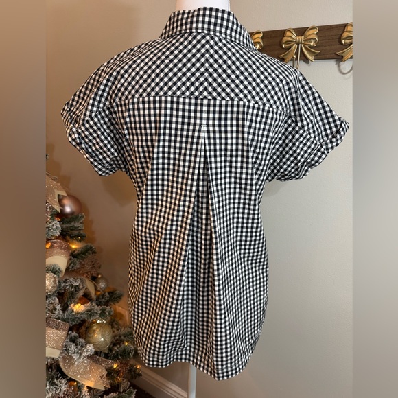 Vineyard Vines Gingham Button-Down Top • Size 4 - Picture 3 of 5